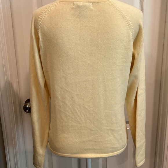 Eddie Bauer size medium yellow cardigan - Picture 3 of 4